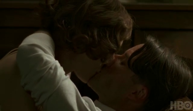 mildred_pierce_making_of_mildred_pierce_2828829.jpg