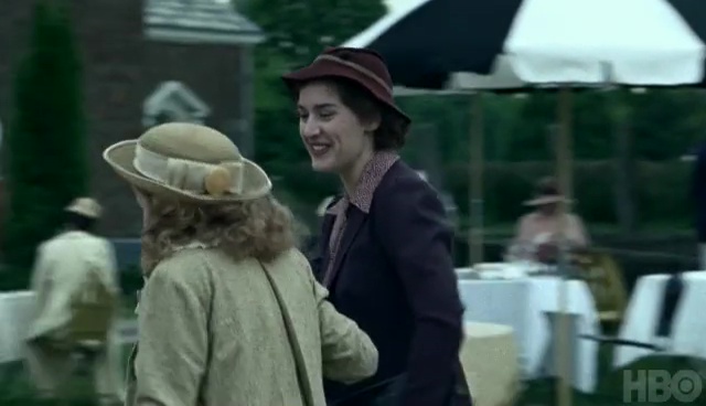 mildred_pierce_making_of_mildred_pierce_2833429.jpg