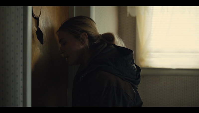 mare_of_easttown_episode_1_2821229.jpg