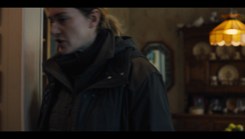 mare_of_easttown_episode_1_282329.jpg