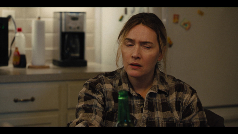mare_of_easttown_episode_1_2833929.jpg